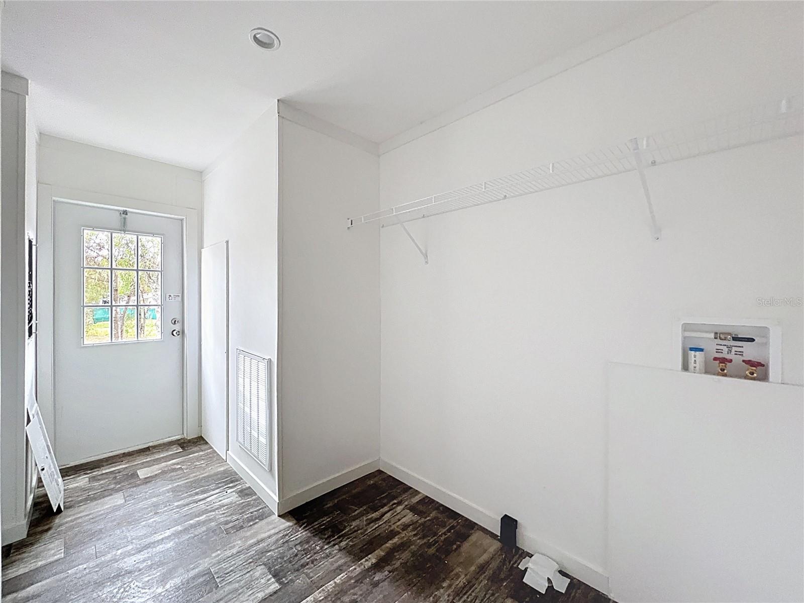 PINE GROVE SUB - Residential