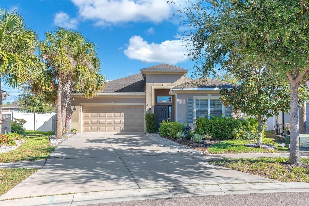 Photo of 8206 Willow Beach Drive, Riverview, FL 33578 (MLS # TB8465559)
