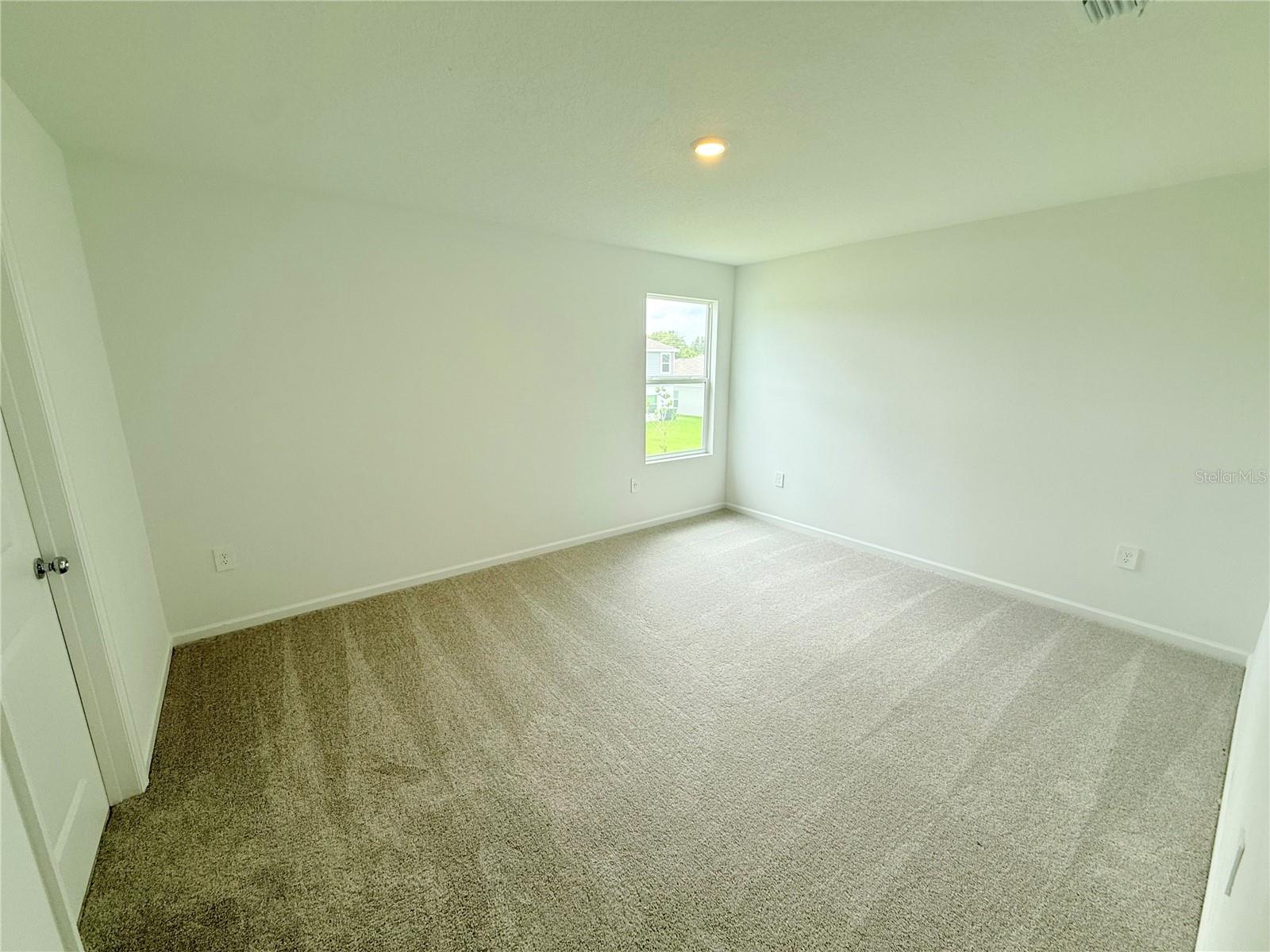 PEACE CREEK RESERVE 40'S - Residential Lease