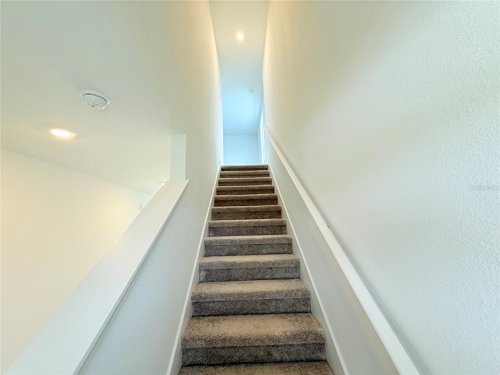 PEACE CREEK RESERVE 40'S - Residential Lease