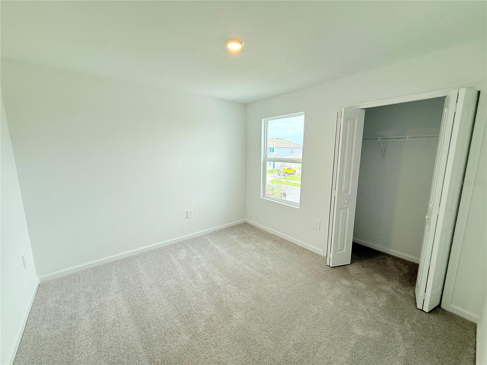 PEACE CREEK RESERVE 40'S - Residential Lease