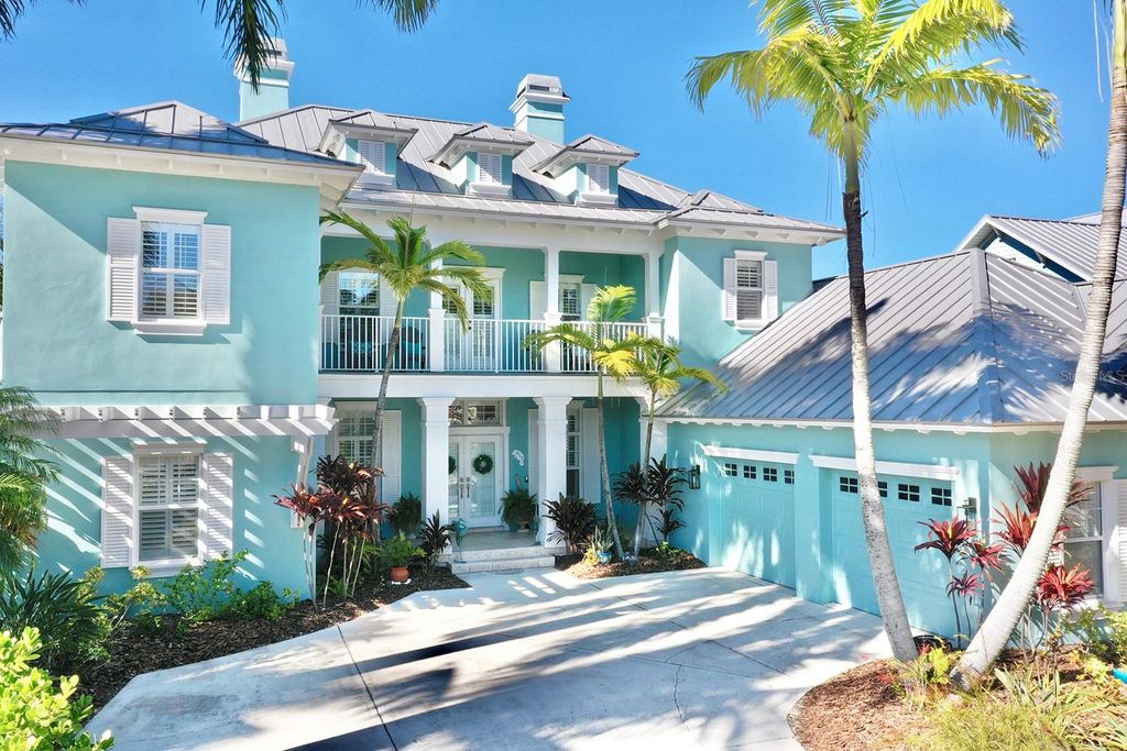 Photo of 615 Islebay Drive, Apollo Beach, FL 33572 (MLS # O6387788)