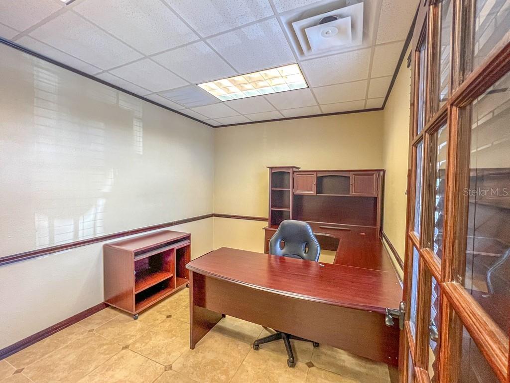 HARBOR POINTE BUS CENTER - Commercial Lease