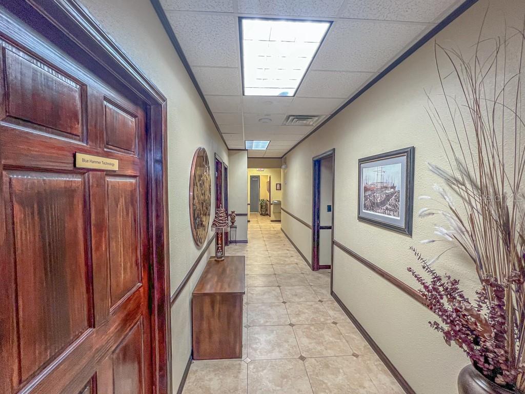 HARBOR POINTE BUS CENTER - Commercial Lease