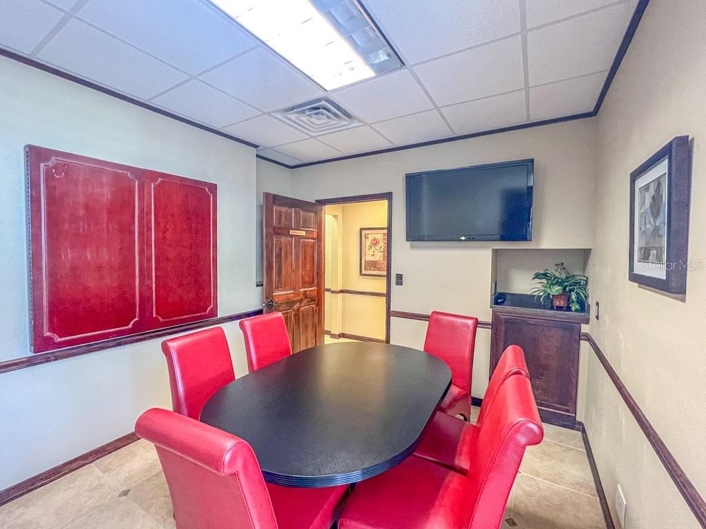 HARBOR POINTE BUS CENTER - Commercial Lease