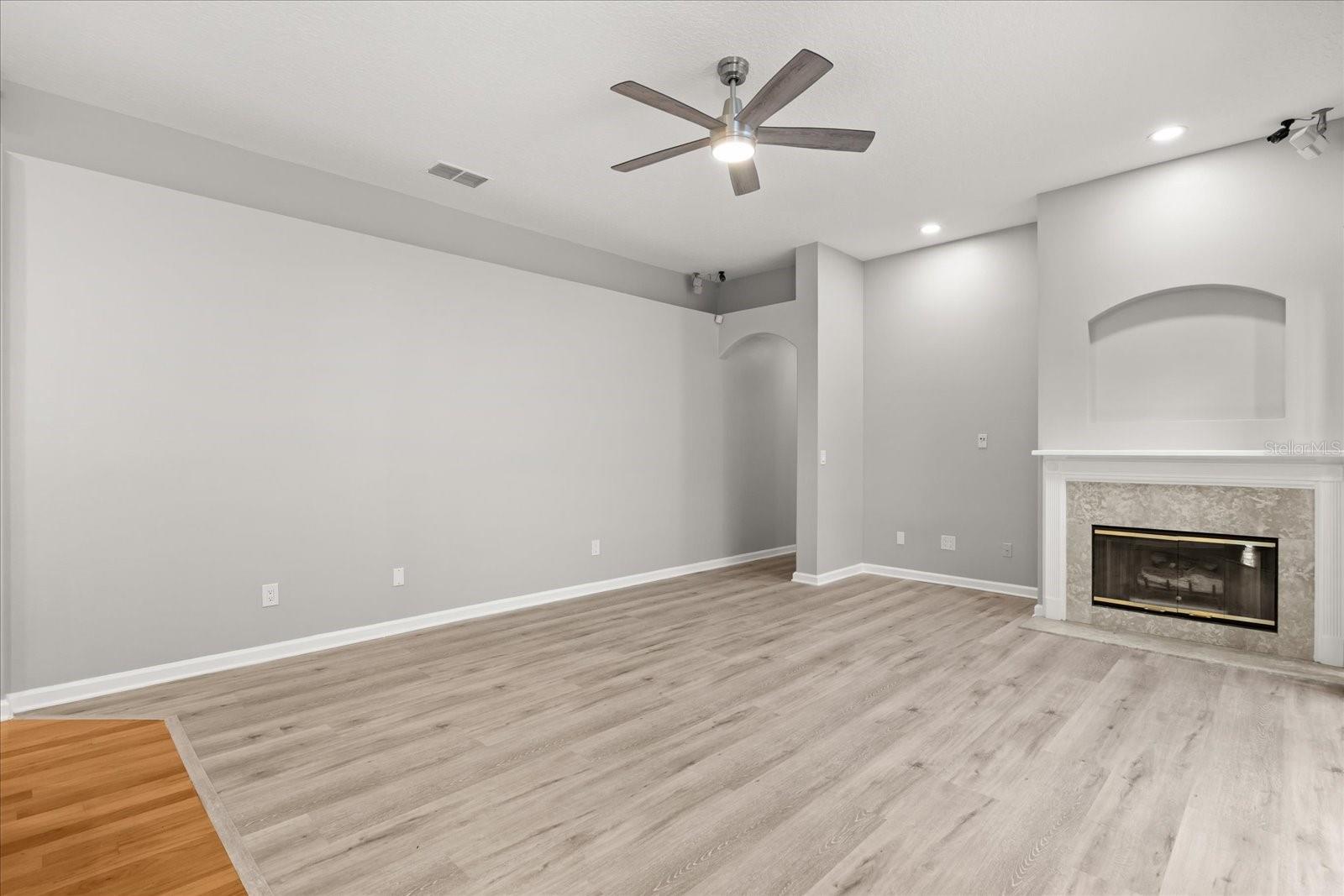 WINDING HOLLOW UNIT 2 - Residential