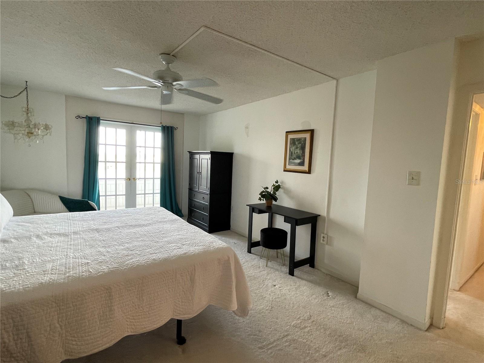 SPRING LAKE TOWERS - Residential