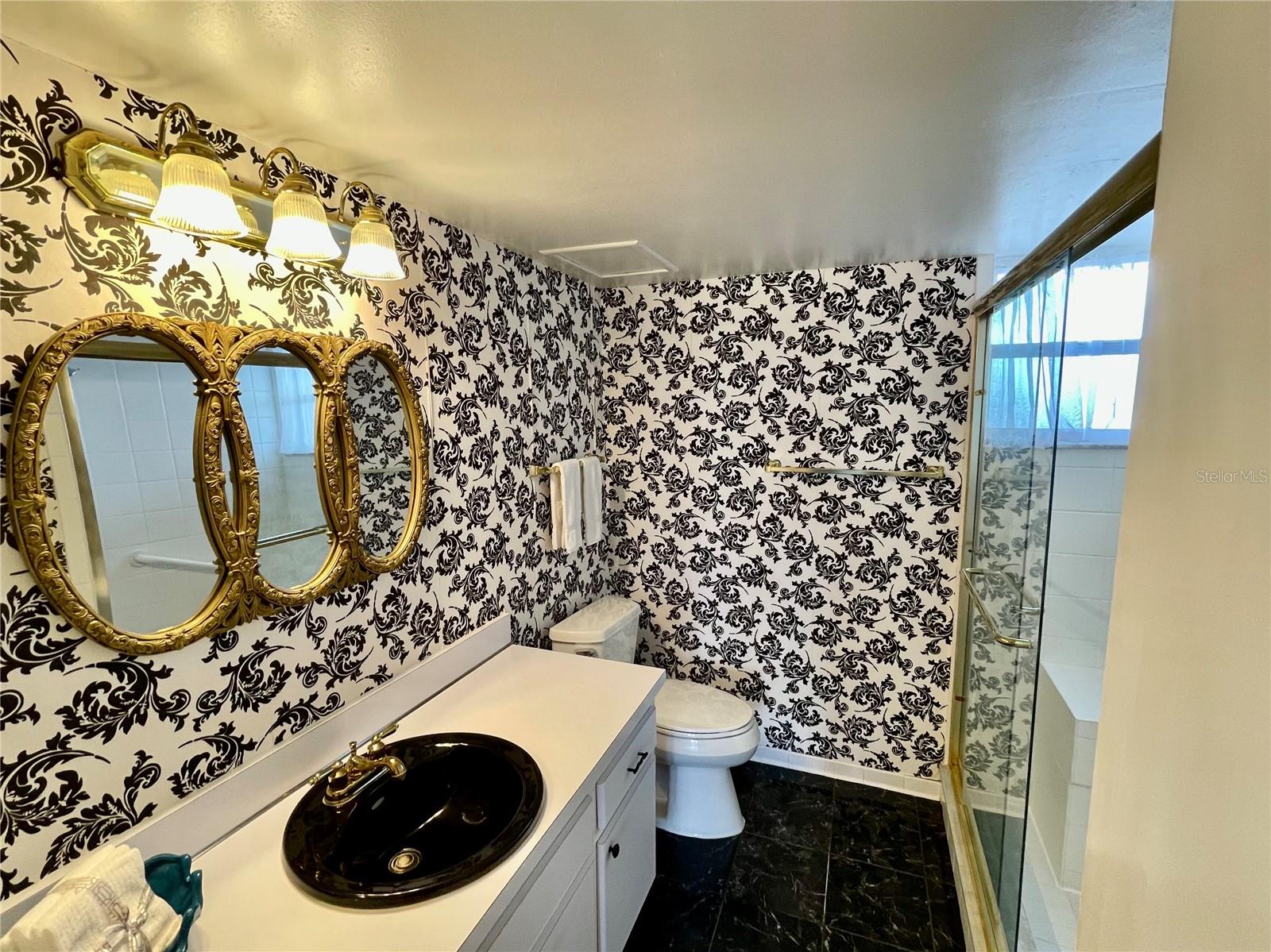 SPRING LAKE TOWERS - Residential