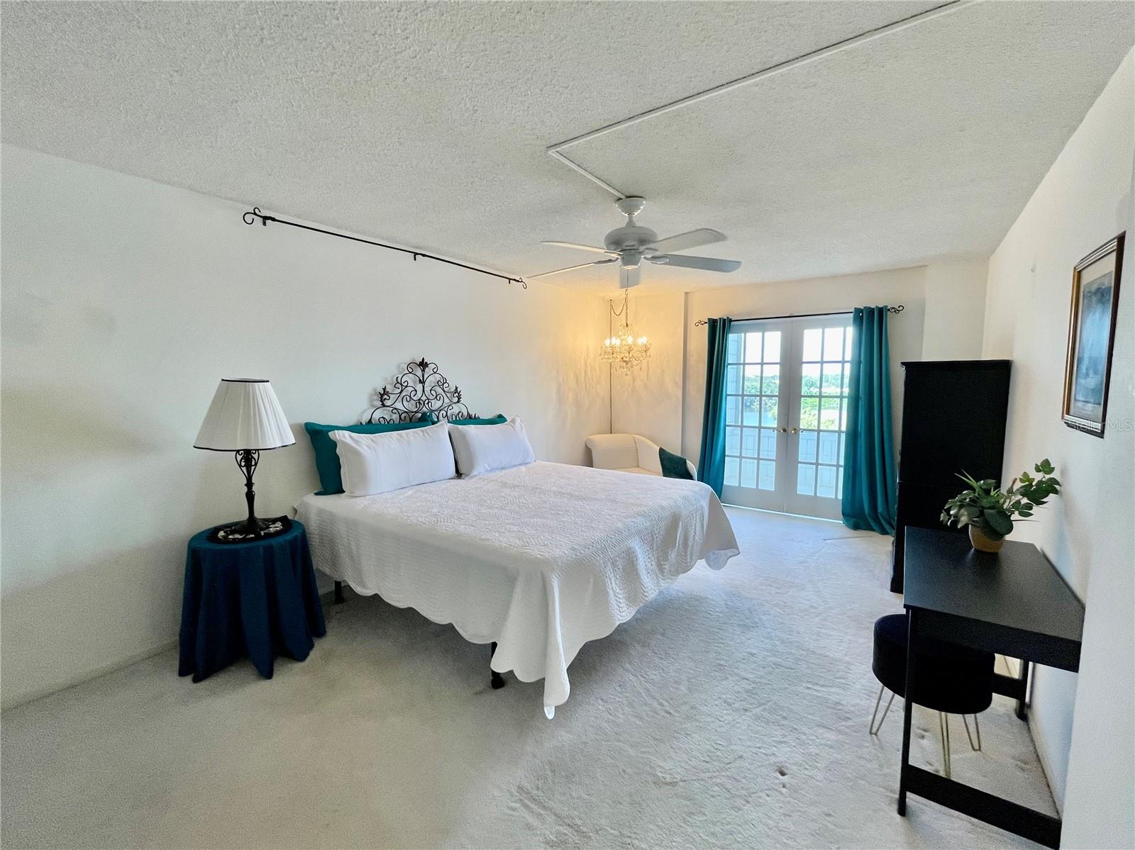 SPRING LAKE TOWERS - Residential