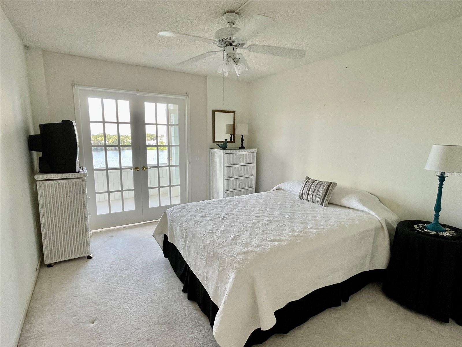 SPRING LAKE TOWERS - Residential