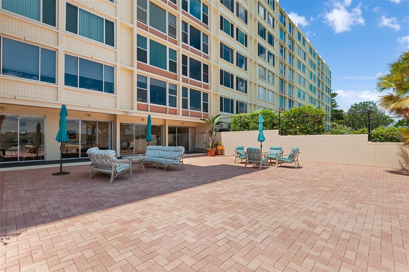 SPRING LAKE TOWERS - Residential