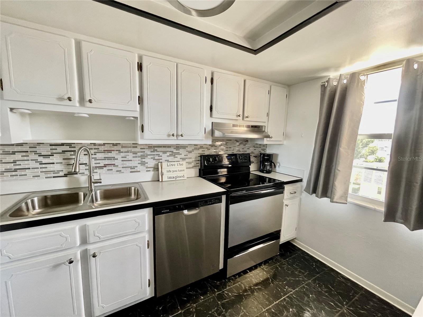 SPRING LAKE TOWERS - Residential