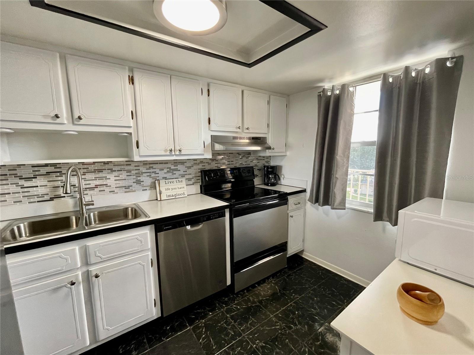 SPRING LAKE TOWERS - Residential