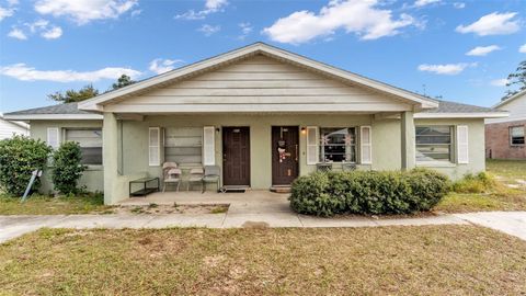 Photo of 860 Charmil Avenue, Lake Alfred, FL 33850 (MLS # L4958384)