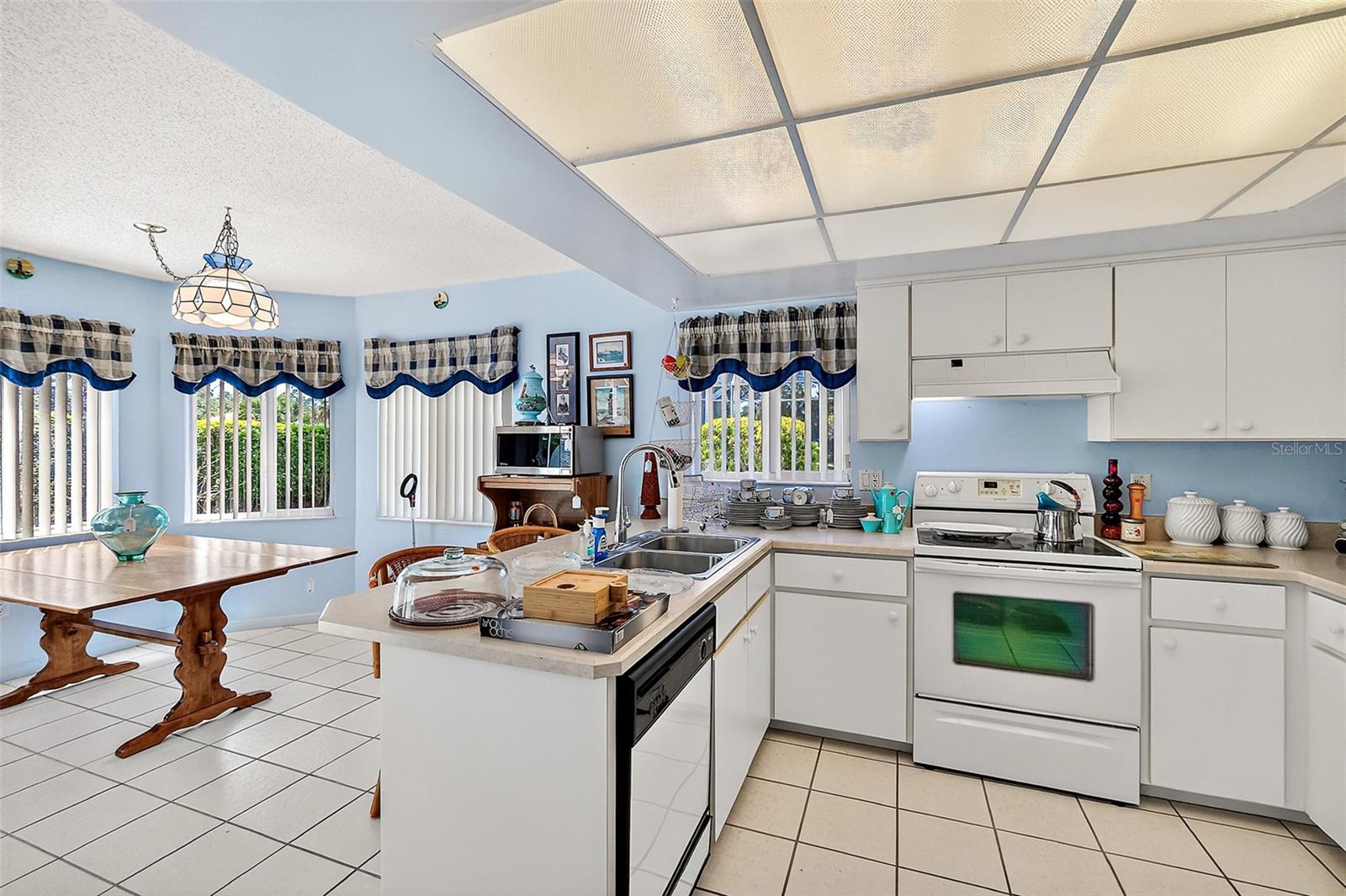 HAMPTONS - Residential