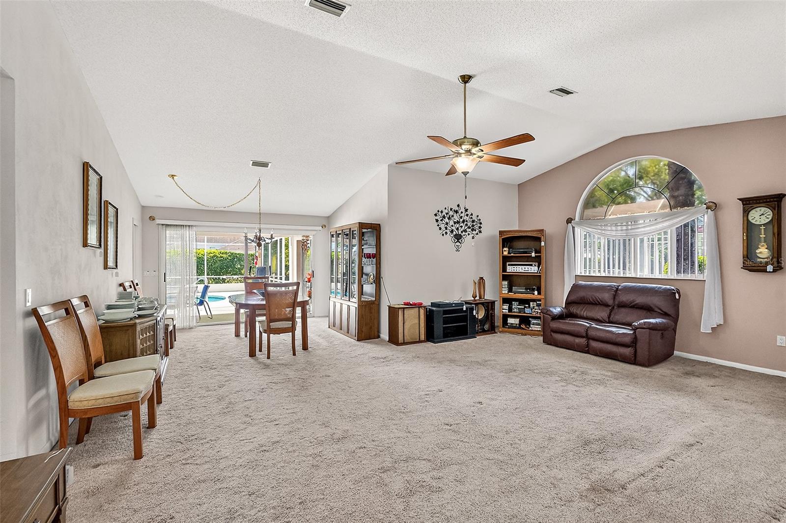 HAMPTONS - Residential