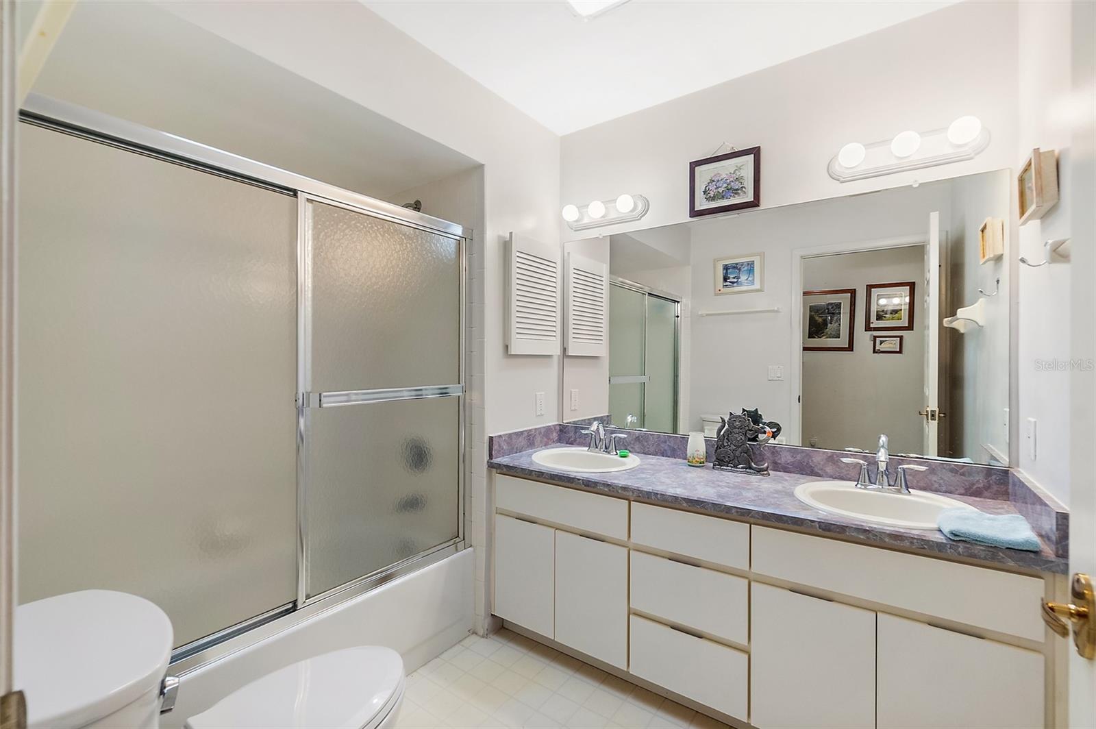 HAMPTONS - Residential