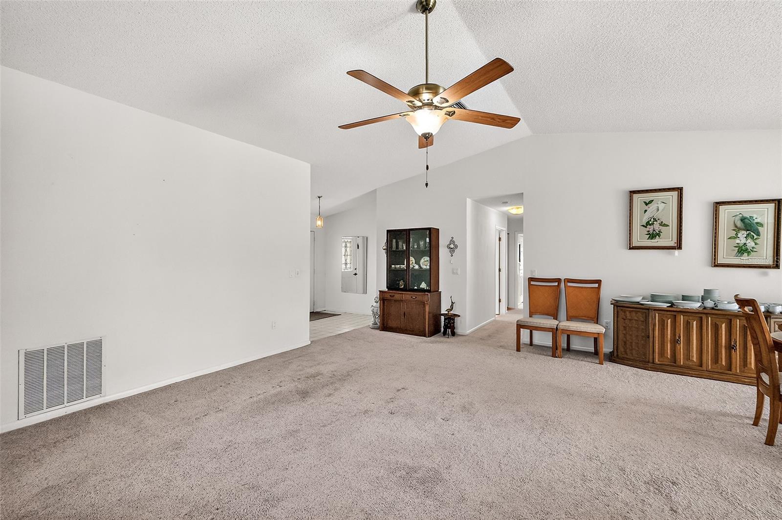 HAMPTONS - Residential