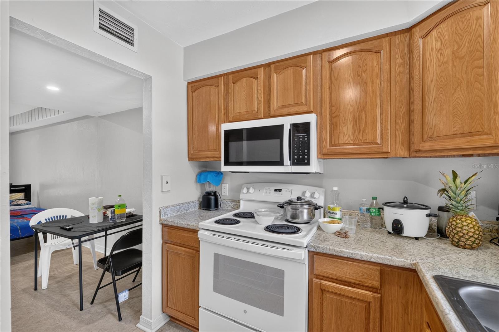 4123 SW 15TH PLACE 2
