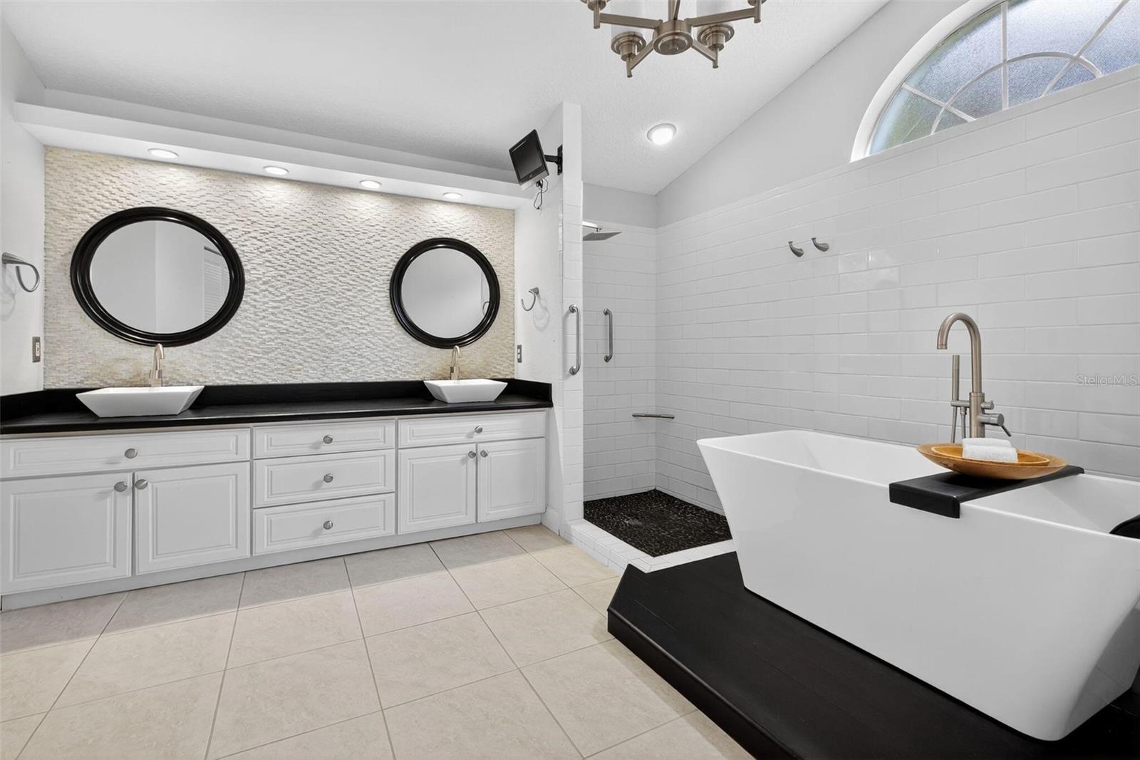 CHEVY CHASE ESTATES PH TWO - Residential