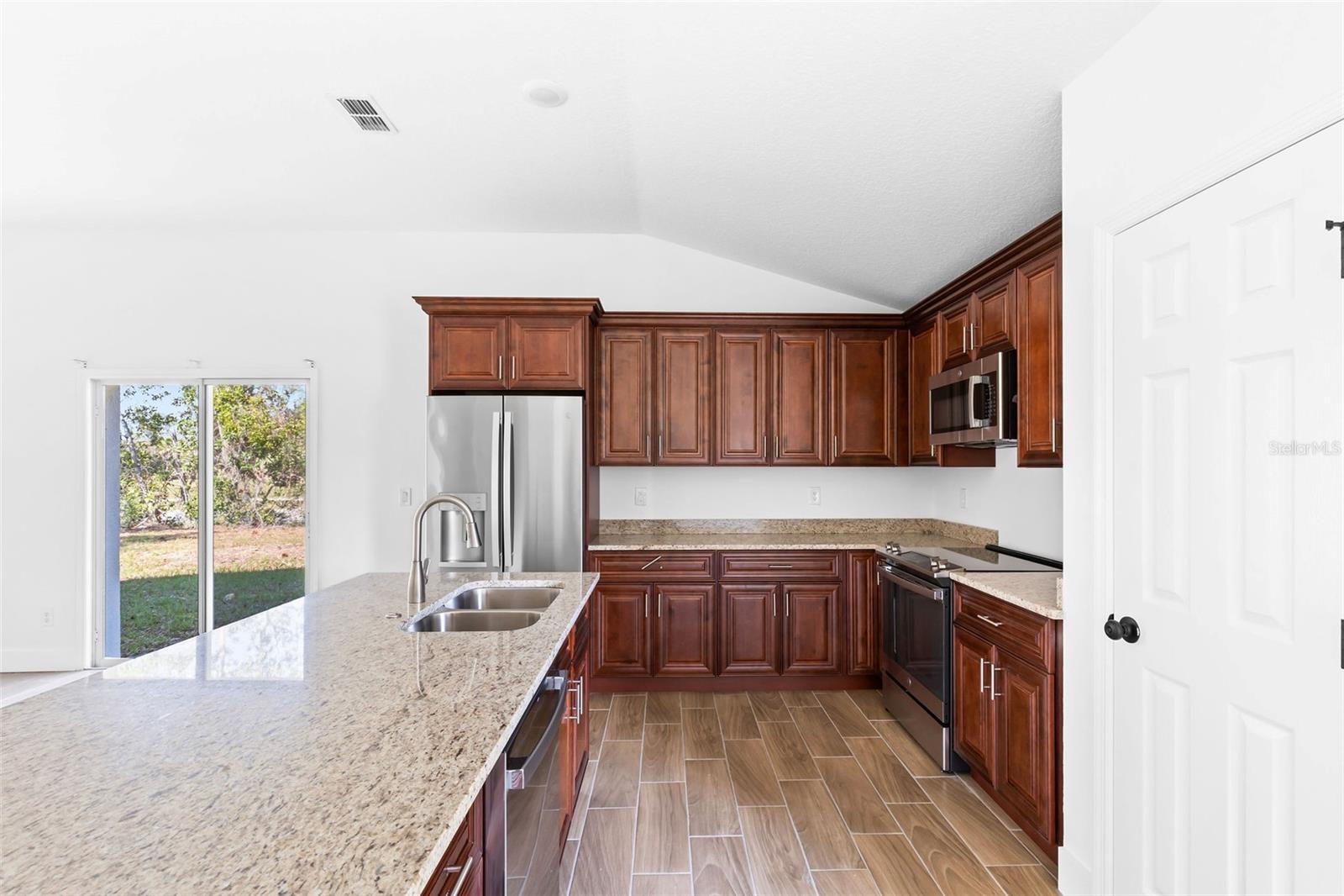 21 ROCKEFELLER DRIVE