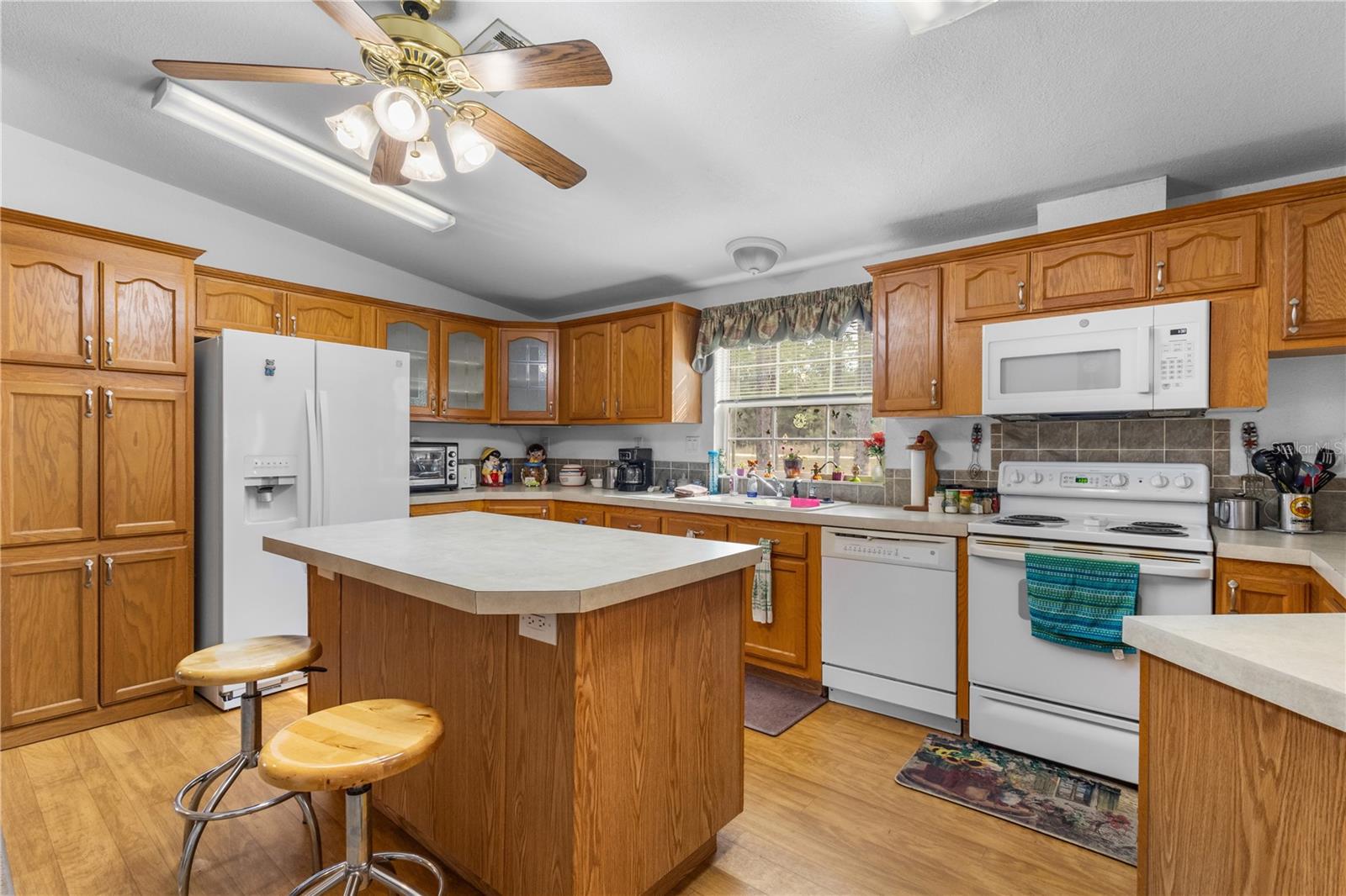 FOX GROVE FARMS - Residential