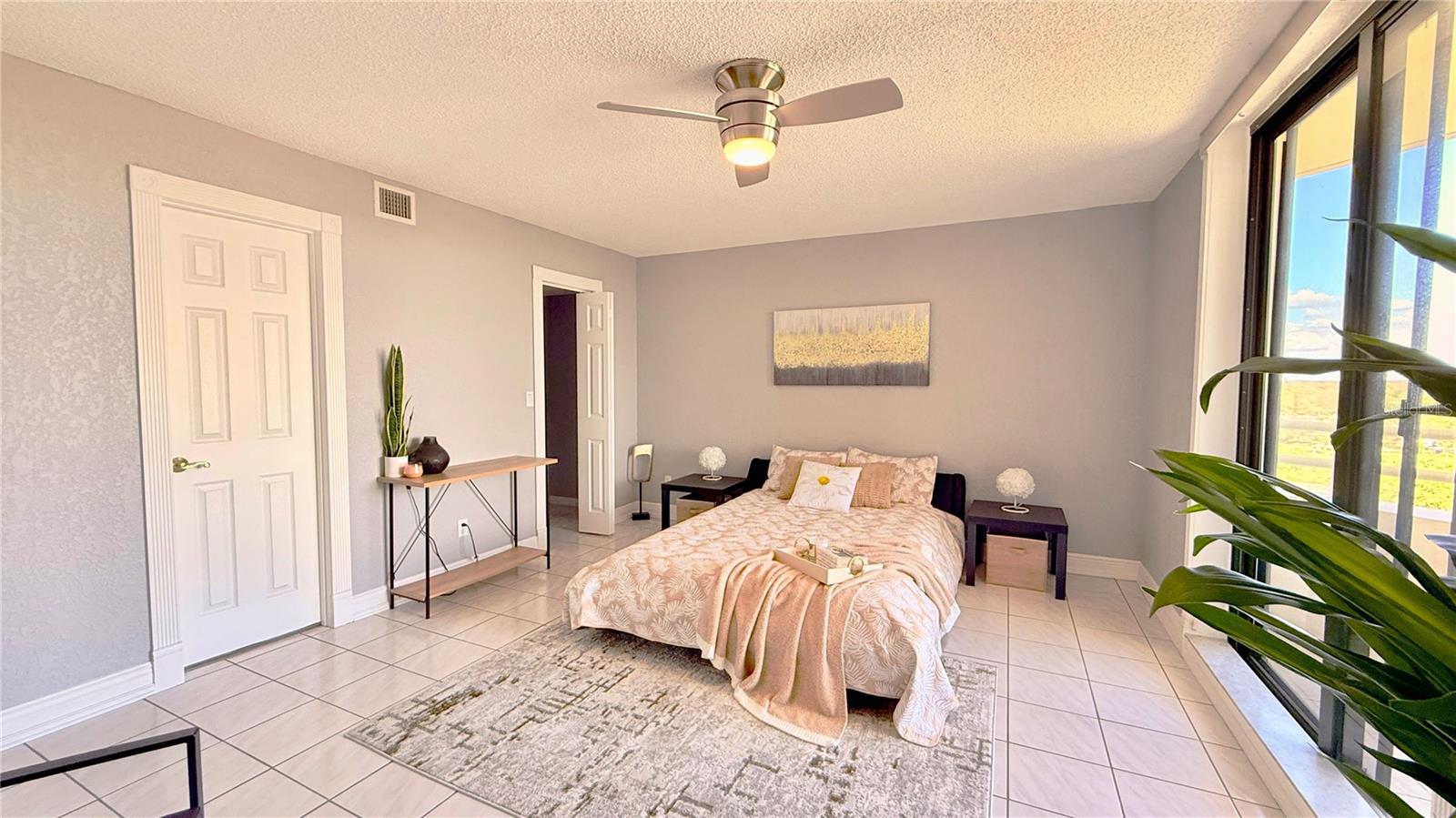 PELICAN BAY YACHT CLUB CONDO BLDG B - Residential