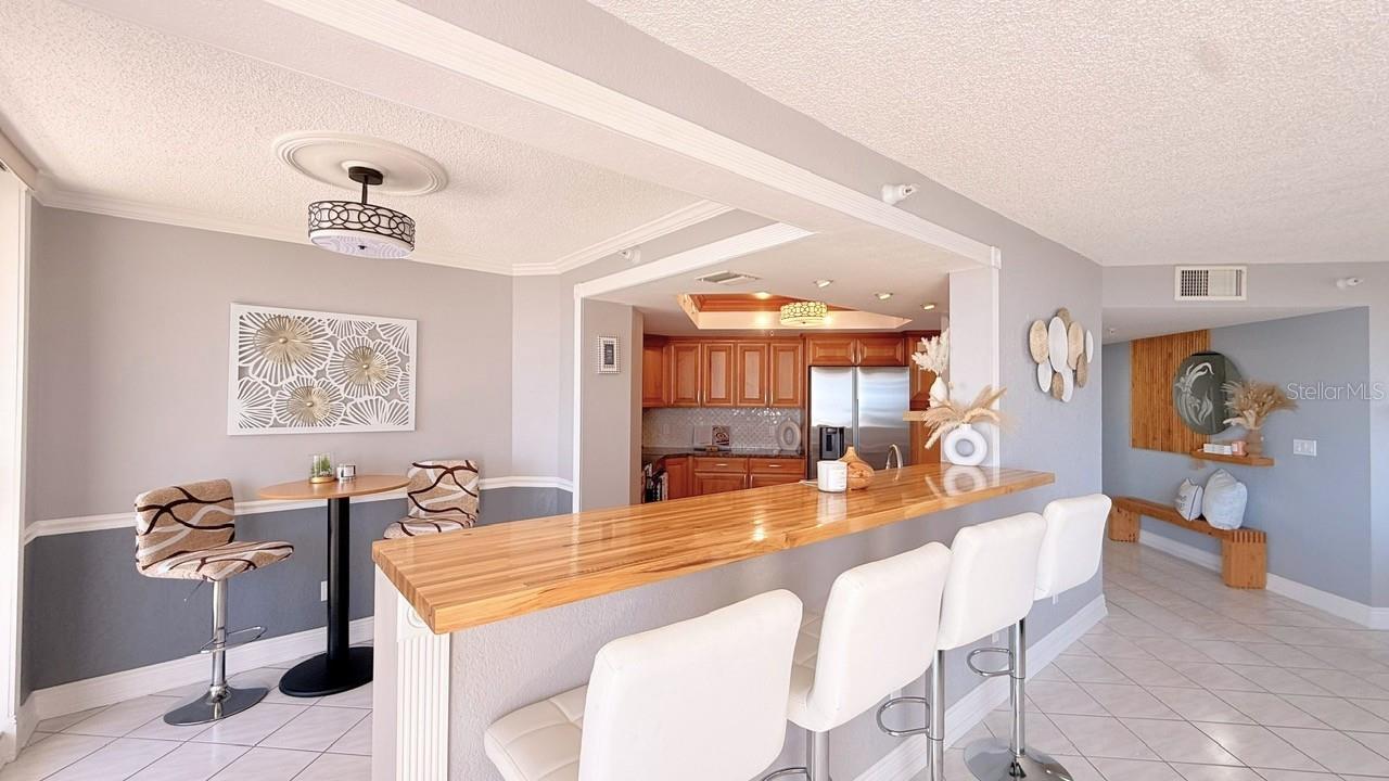 PELICAN BAY YACHT CLUB CONDO BLDG B - Residential