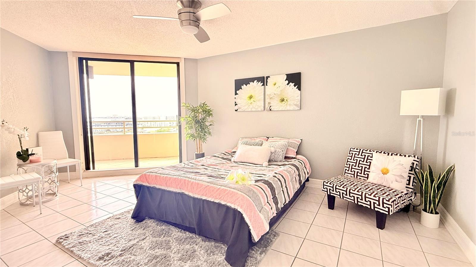 PELICAN BAY YACHT CLUB CONDO BLDG B - Residential