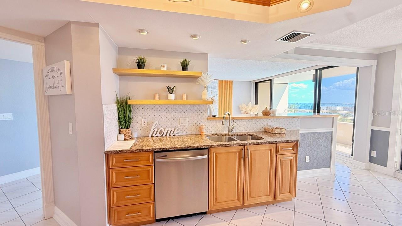 PELICAN BAY YACHT CLUB CONDO BLDG B - Residential