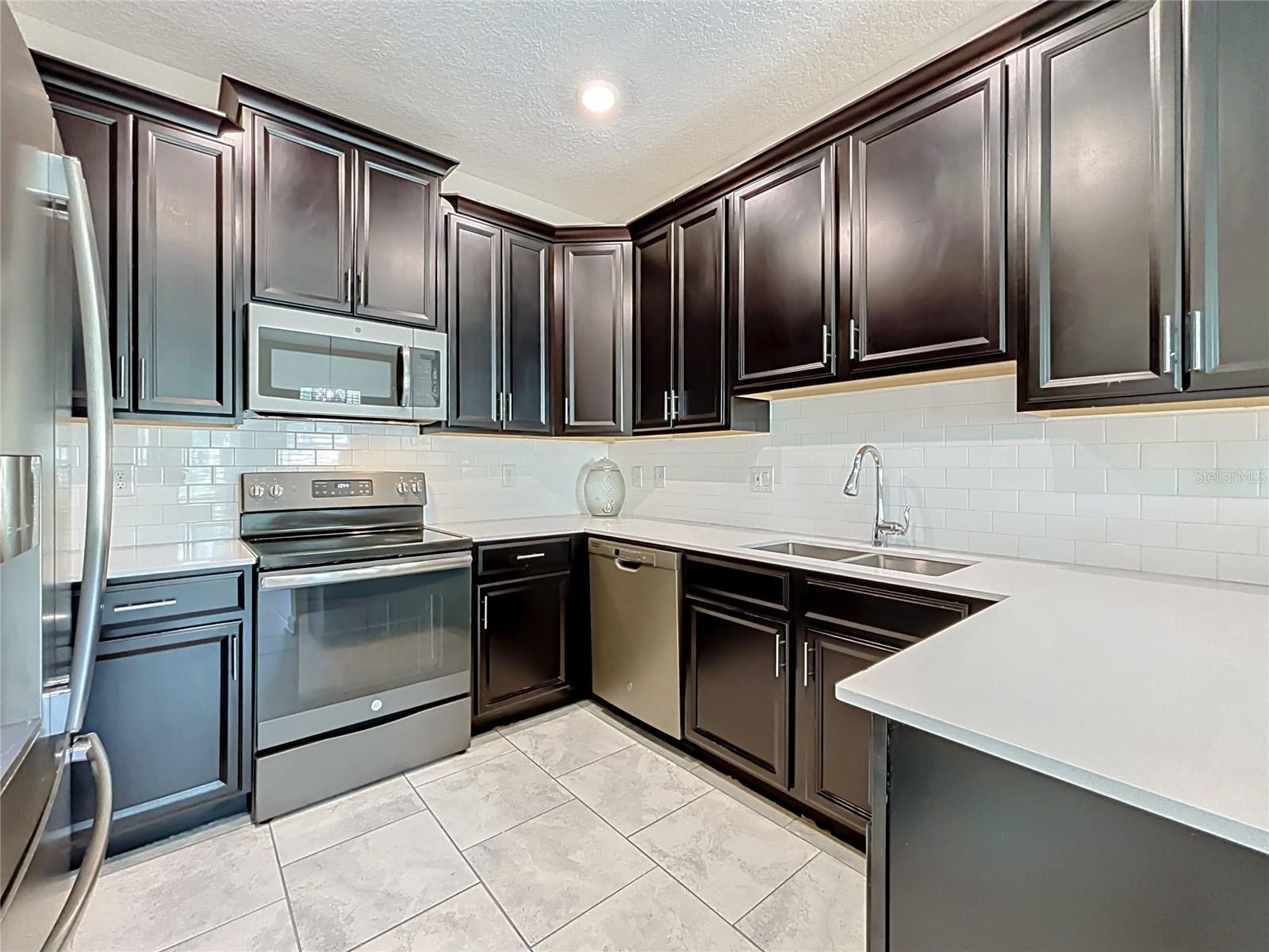 1051 QUAKER RIDGE LANE