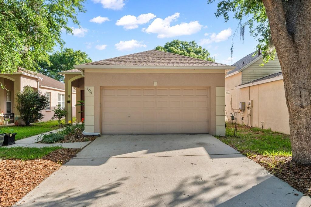 Photo of 6207 Kiteridge Drive, Lithia, FL 33547 (MLS # TB8446543)