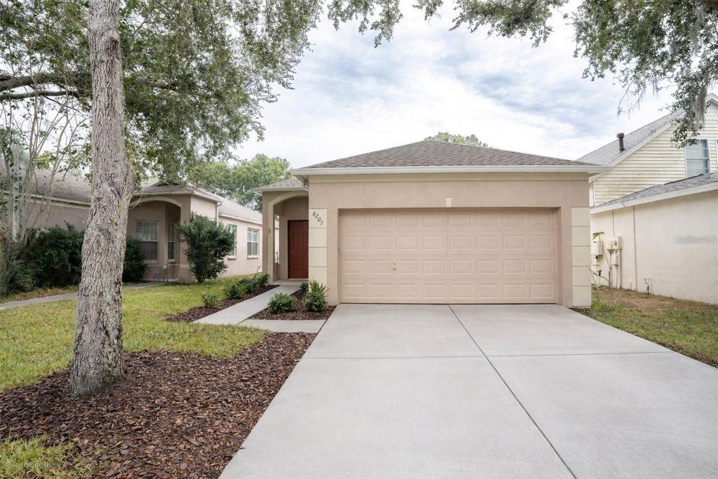 Photo of 6207 Kiteridge Drive, Lithia, FL 33547 (MLS # TB8446543)