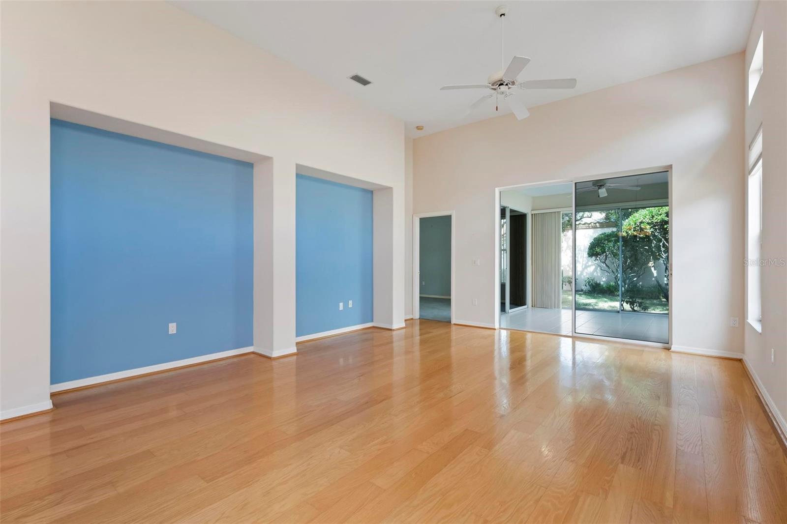 MIRA LAGO AT PALMER RANCH PH 2 - Residential Lease