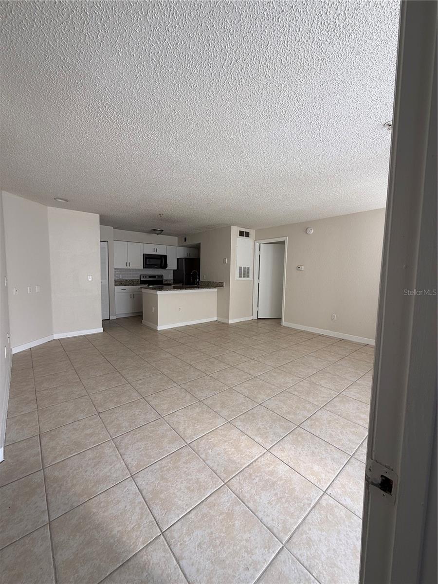 VILLAS DEL SOL AT KISS CONDO - Residential