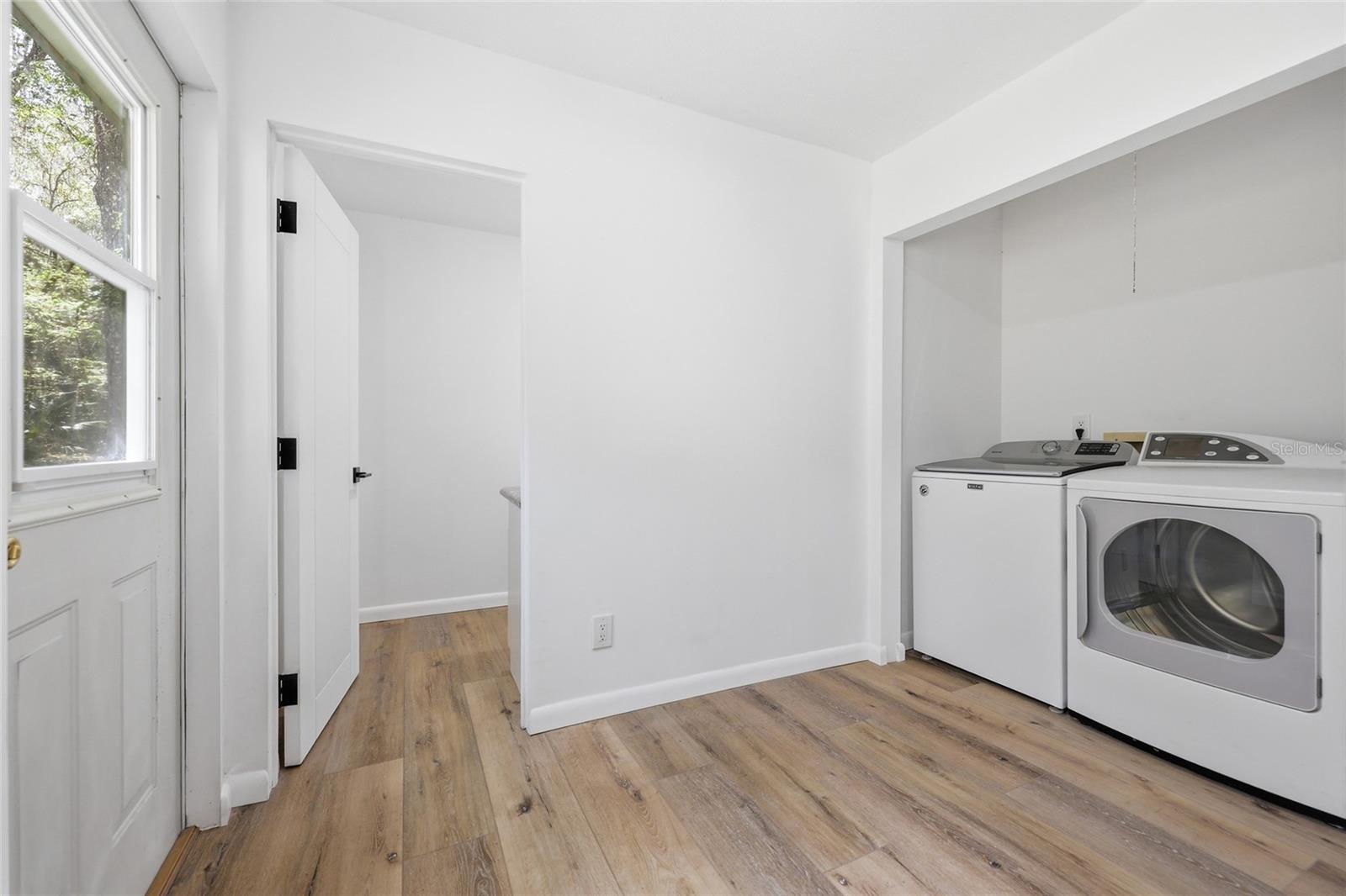 SIMONTON FARMS/CREEKSIDE - Residential