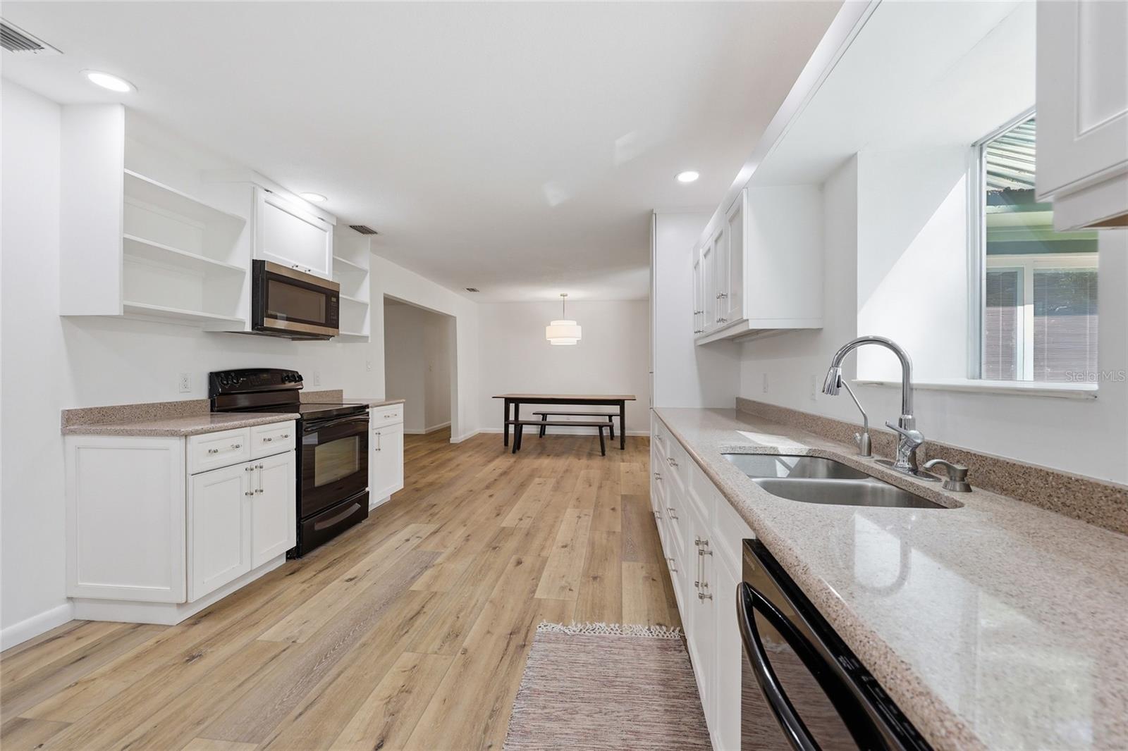 SIMONTON FARMS/CREEKSIDE - Residential