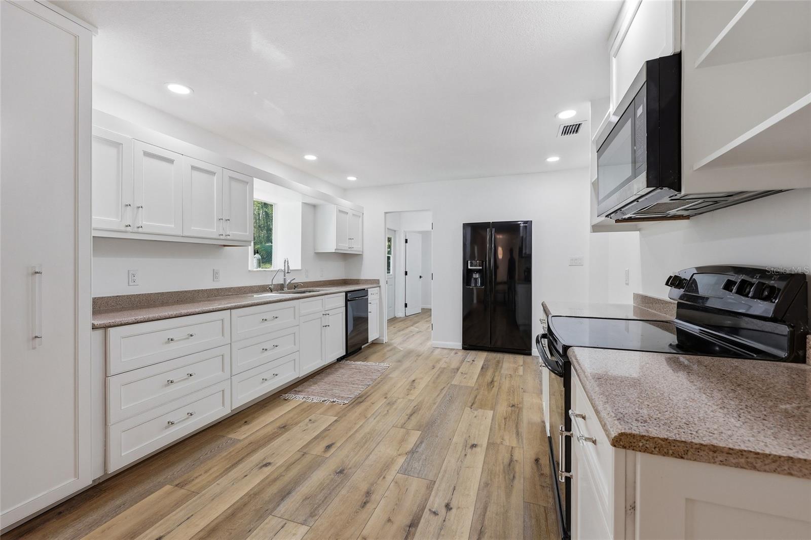 SIMONTON FARMS/CREEKSIDE - Residential