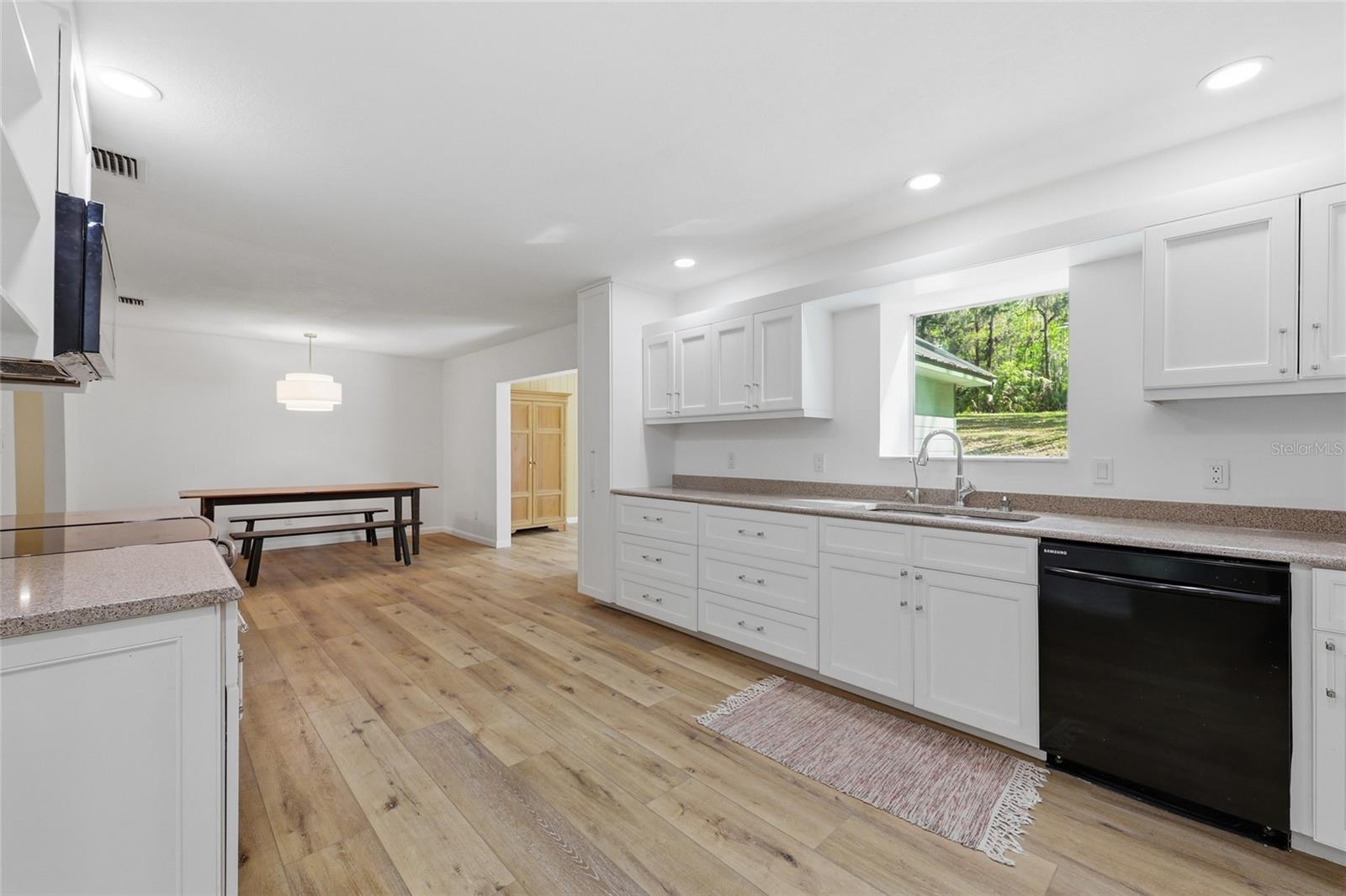 SIMONTON FARMS/CREEKSIDE - Residential