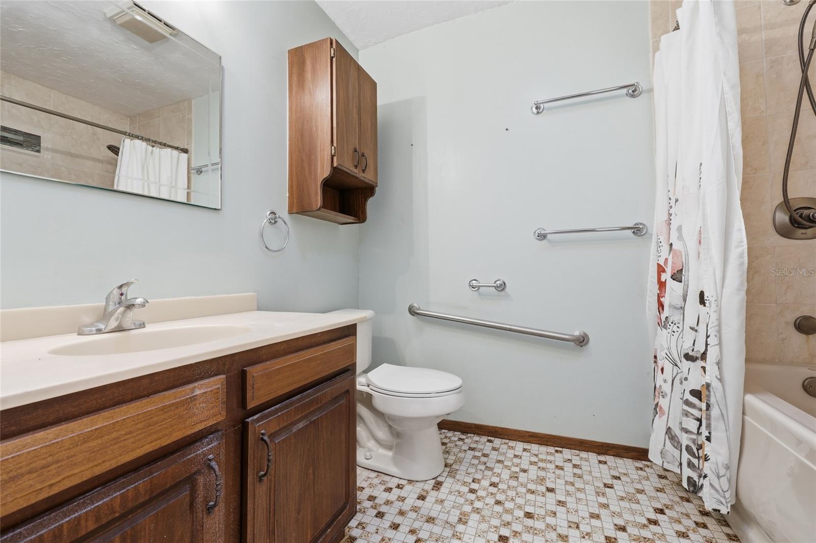 SIMONTON FARMS/CREEKSIDE - Residential