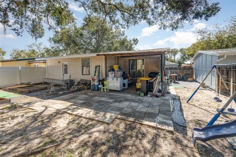 A home in APOPKA