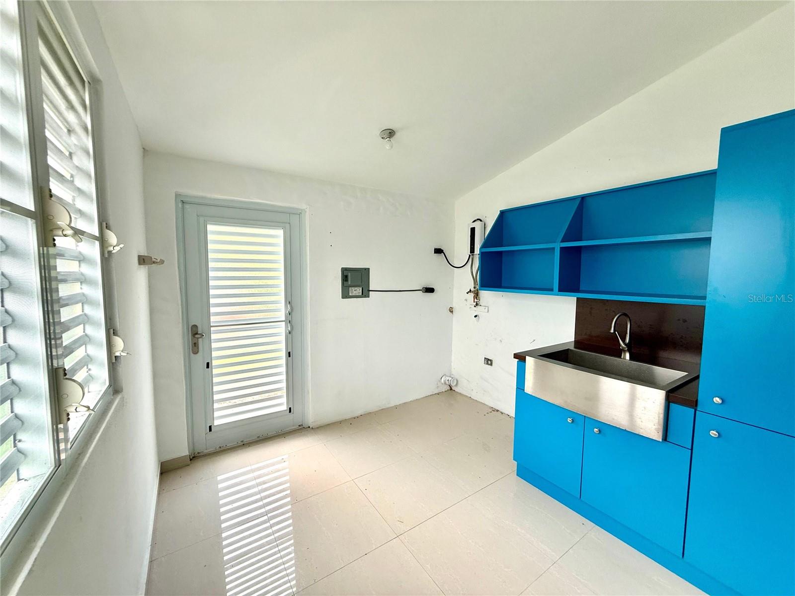 LINDO MAR - Residential