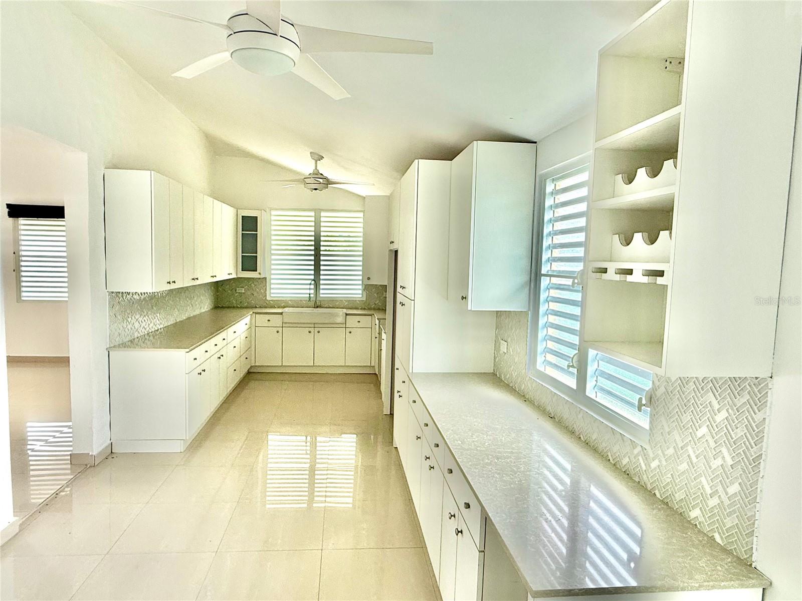 LINDO MAR - Residential