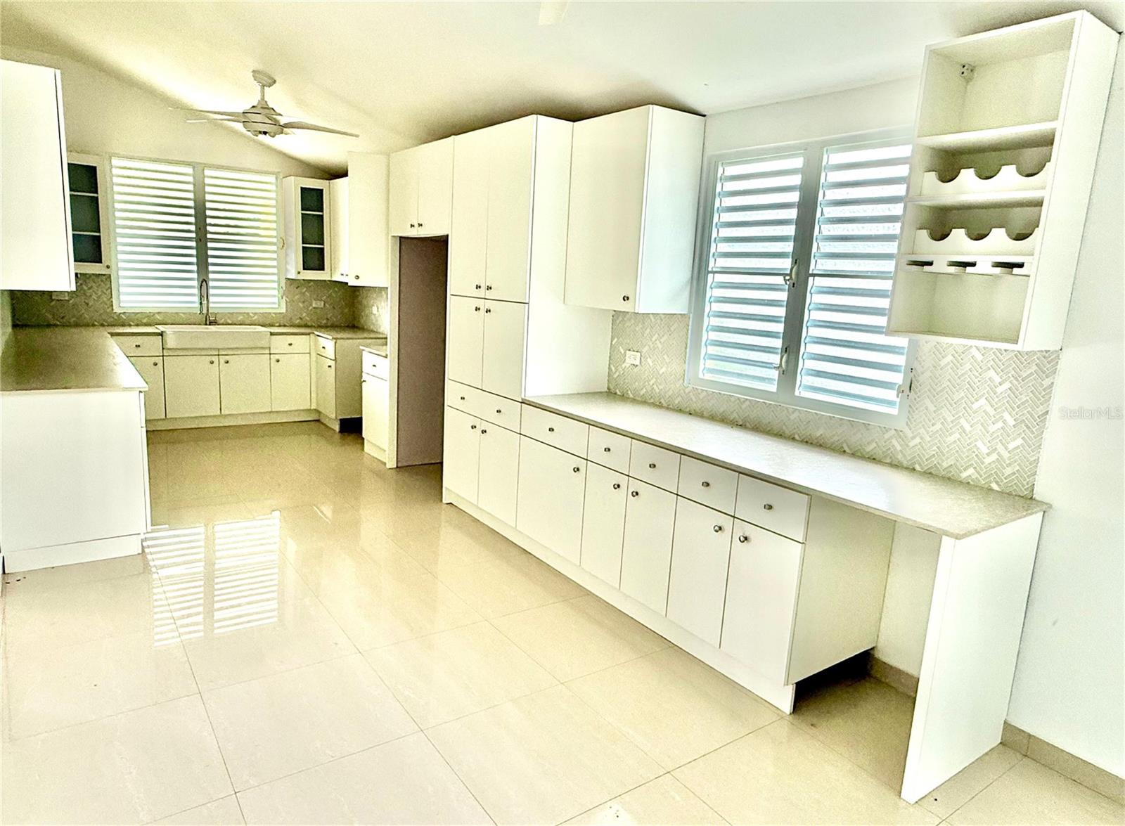 LINDO MAR - Residential