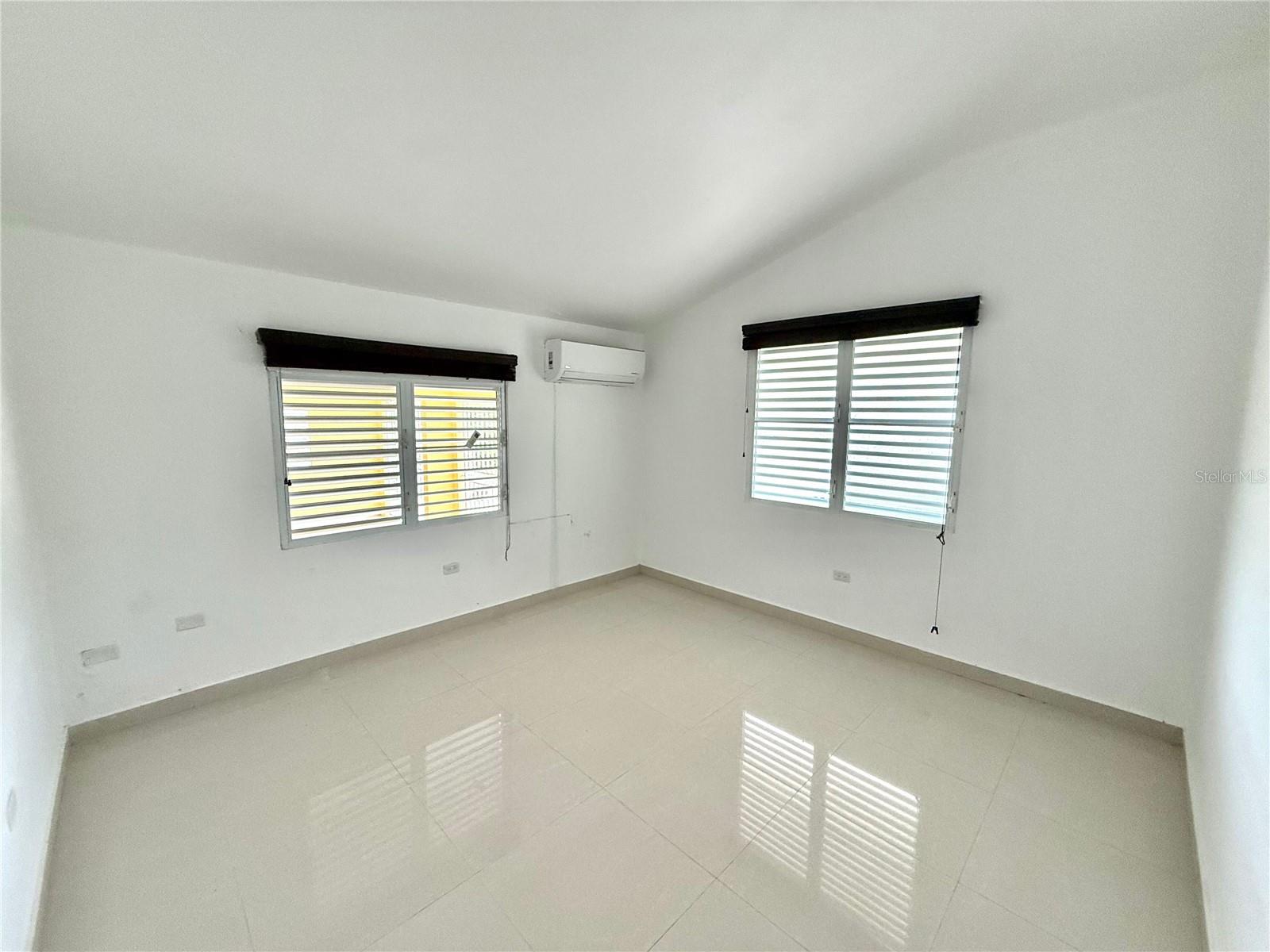 LINDO MAR - Residential