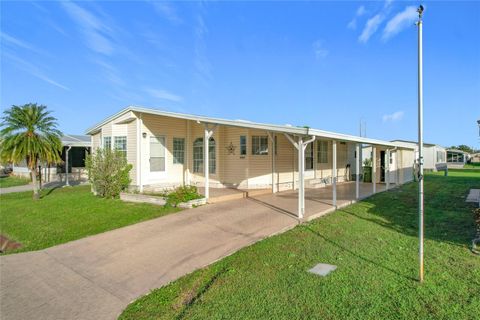 A home in WINTER HAVEN