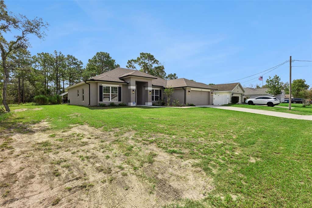 Photo of 11268 Kodiak Wren Road, Weeki Wachee, FL 34614 (MLS # G5115832)