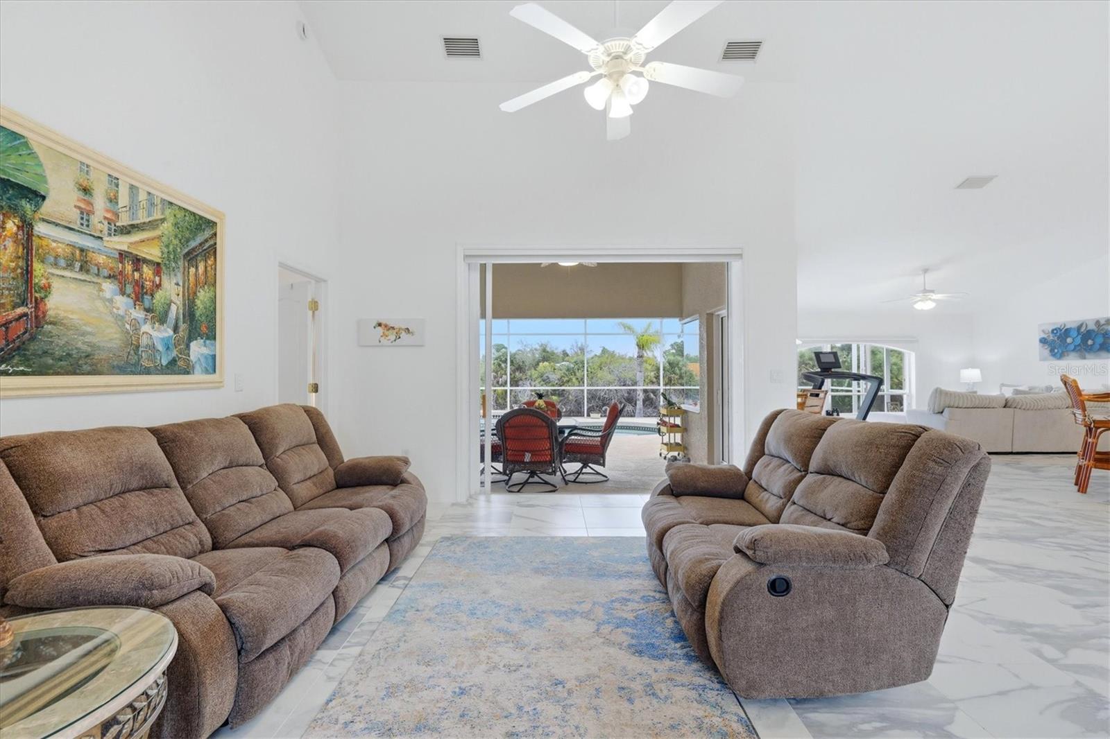 ROTONDA LAKES - Residential