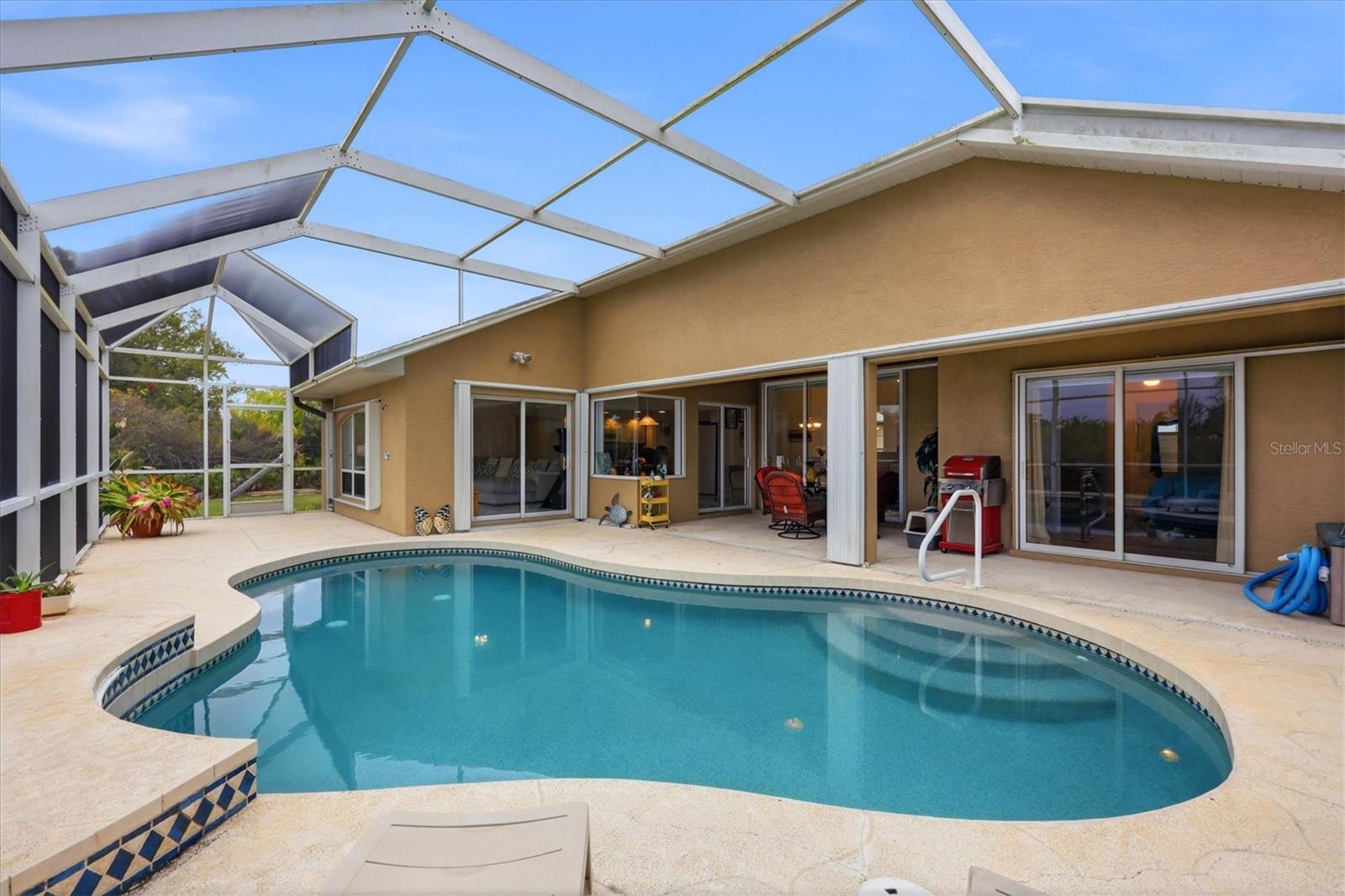 ROTONDA LAKES - Residential