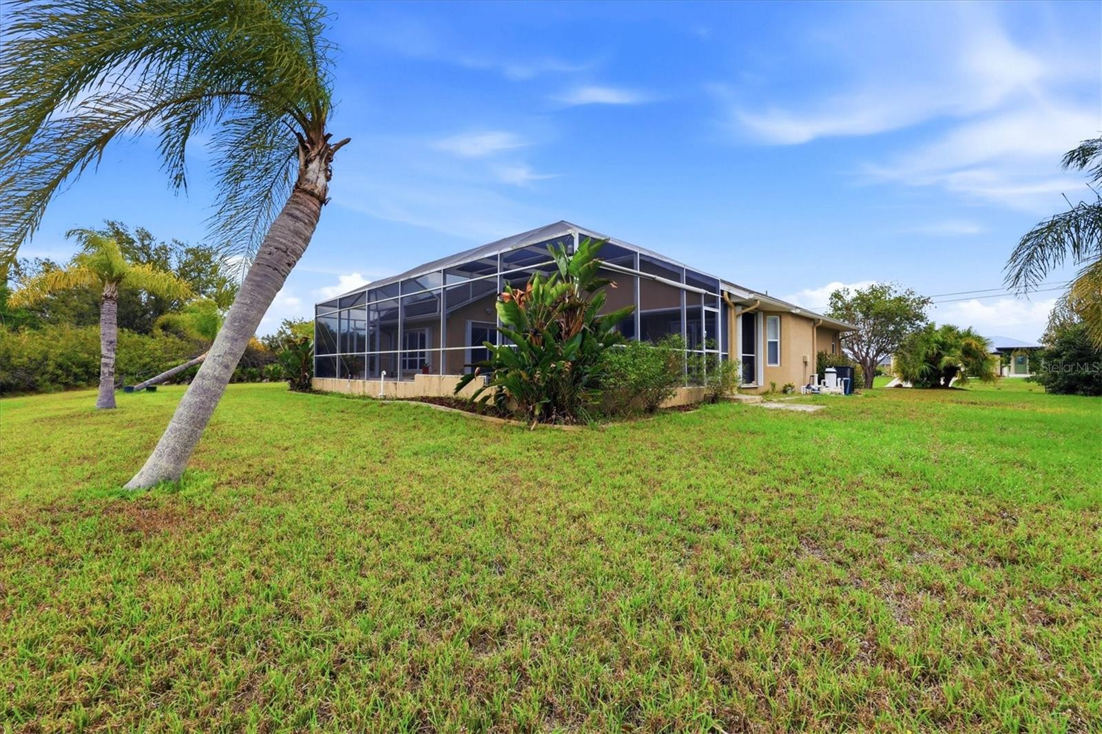 ROTONDA LAKES - Residential